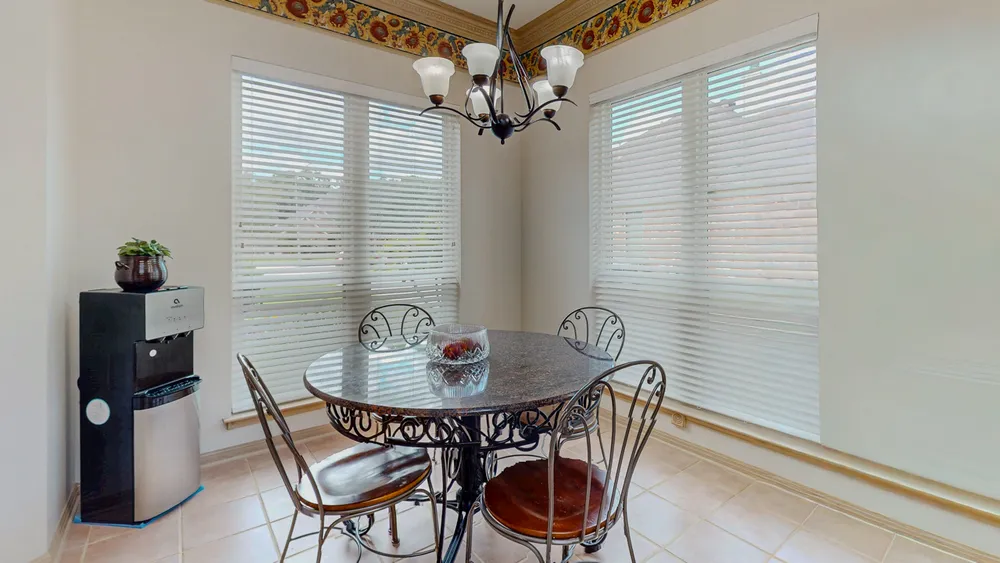 3765 Seminole Dr, Beaumont, TX 77707
