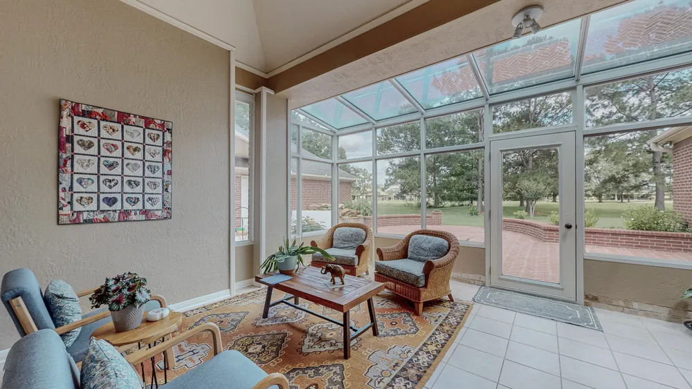 3765 Seminole Dr, Beaumont, TX 77707