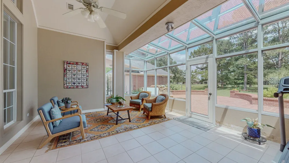 3765 Seminole Dr, Beaumont, TX 77707