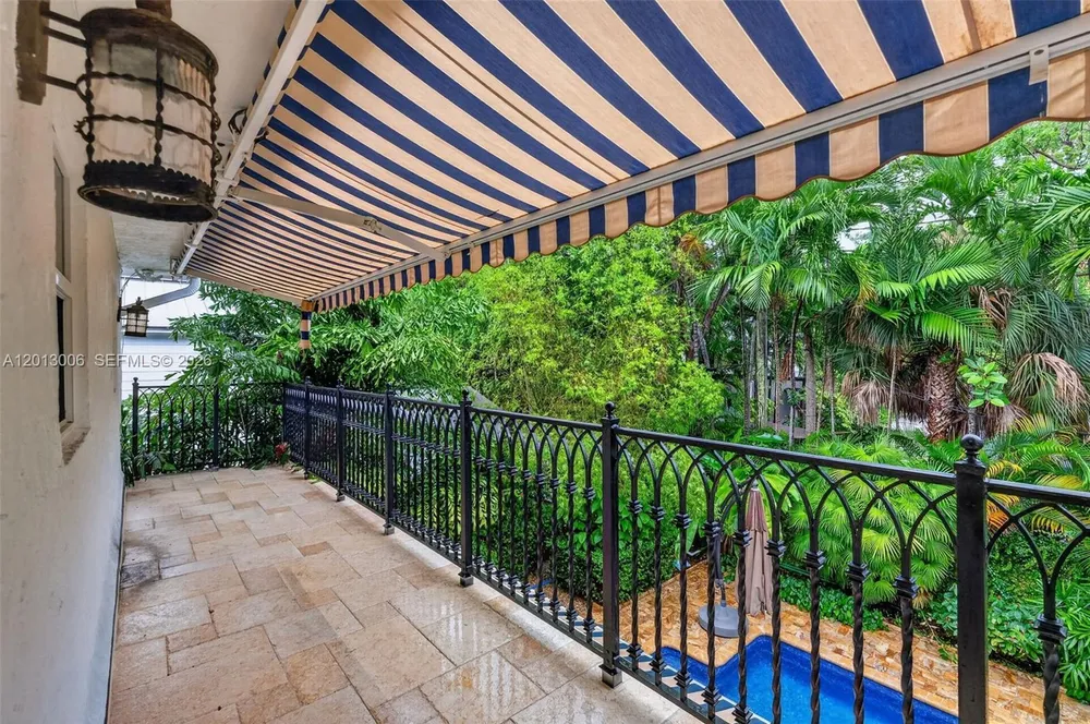 1818 Espanola Dr, Miami, FL 33133