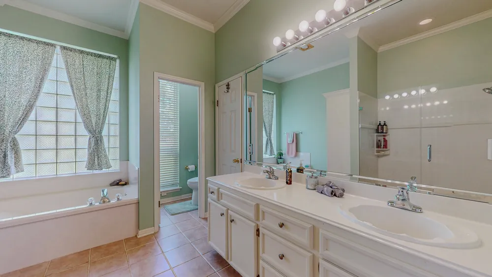 3765 Seminole Dr, Beaumont, TX 77707