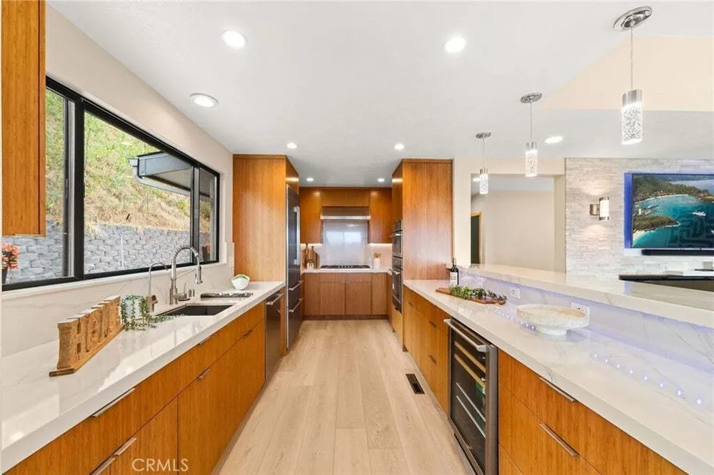 325 N Madison Ave, Monrovia, CA 91016