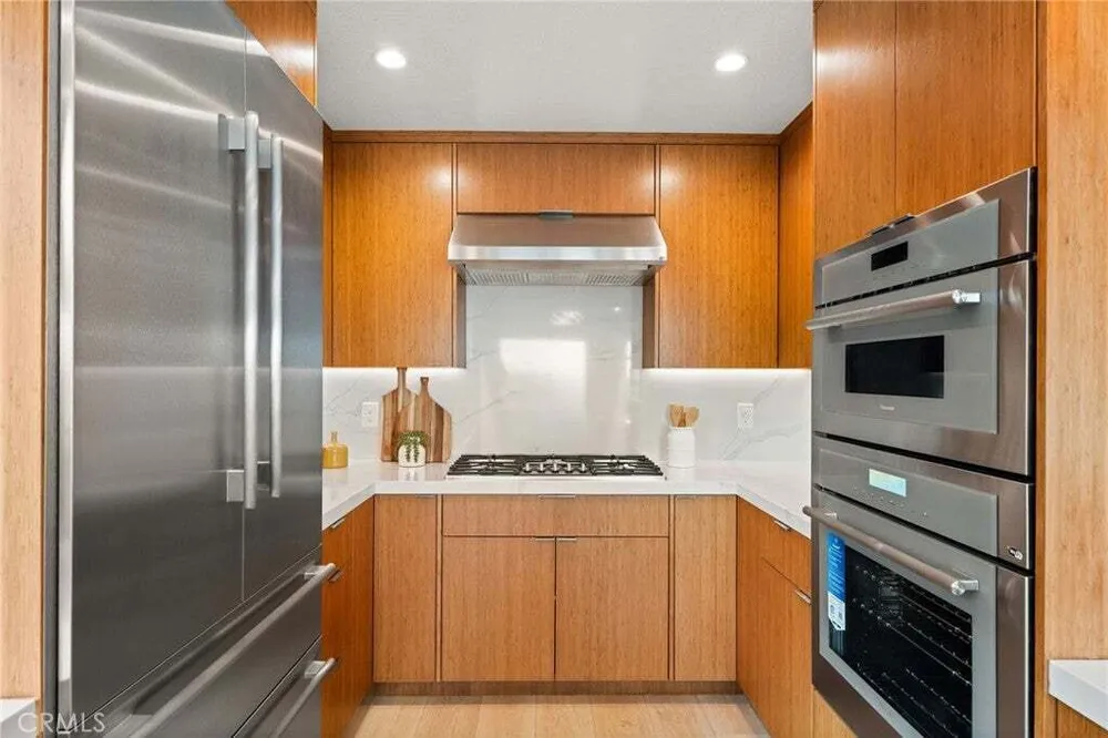 325 N Madison Ave, Monrovia, CA 91016