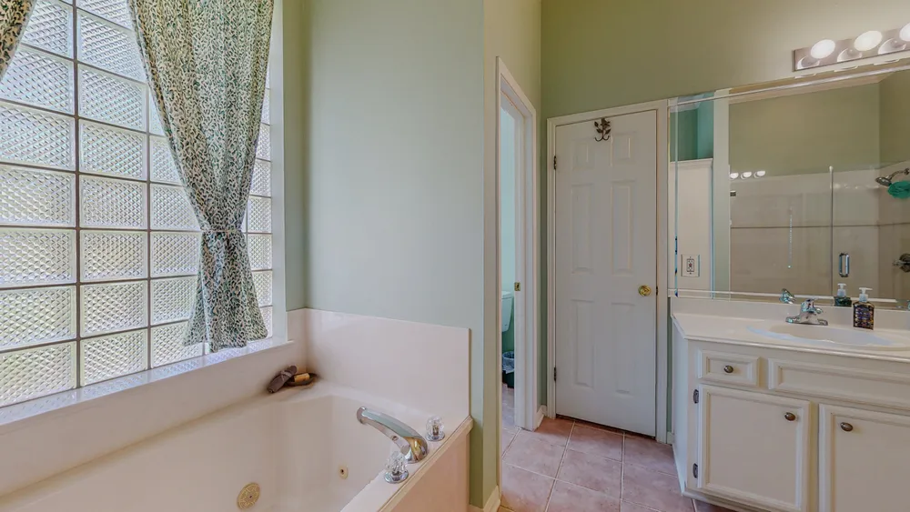 3765 Seminole Dr, Beaumont, TX 77707