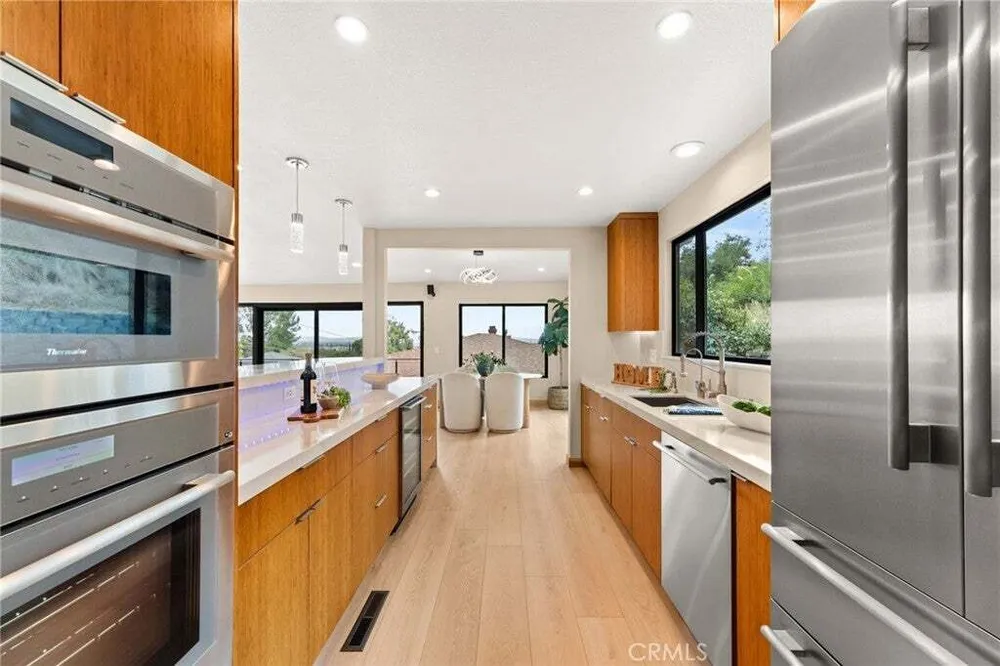 325 N Madison Ave, Monrovia, CA 91016
