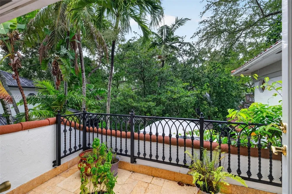 1818 Espanola Dr, Miami, FL 33133