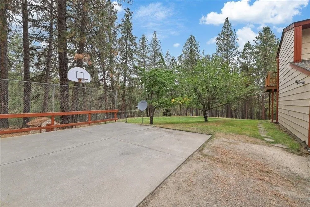 9105 S Sherman Rd, Spokane, WA 99224