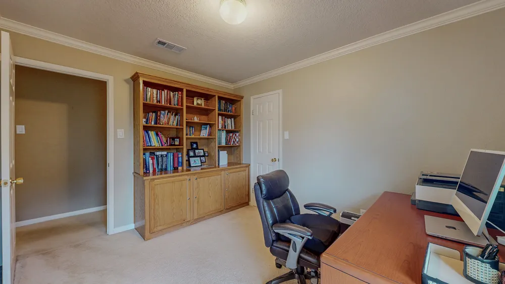 3765 Seminole Dr, Beaumont, TX 77707