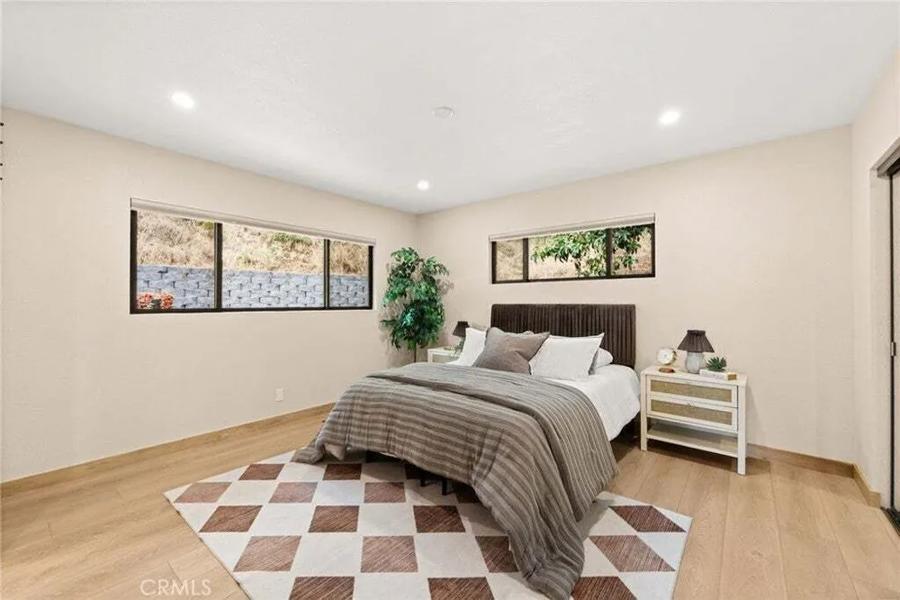 325 N Madison Ave, Monrovia, CA 91016
