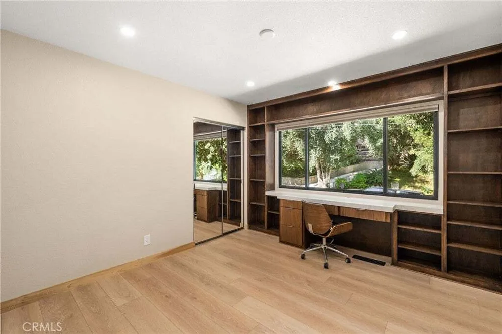 325 N Madison Ave, Monrovia, CA 91016