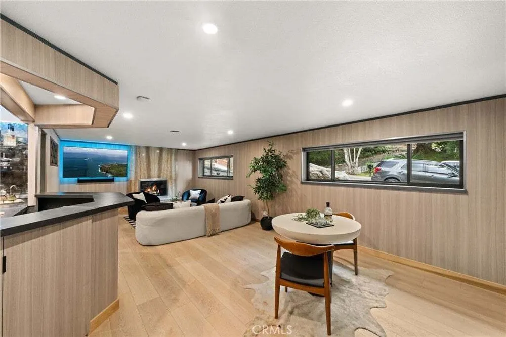 325 N Madison Ave, Monrovia, CA 91016