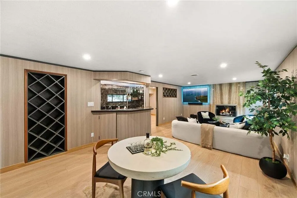 325 N Madison Ave, Monrovia, CA 91016