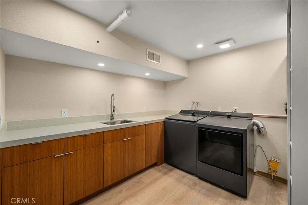 325 N Madison Ave, Monrovia, CA 91016