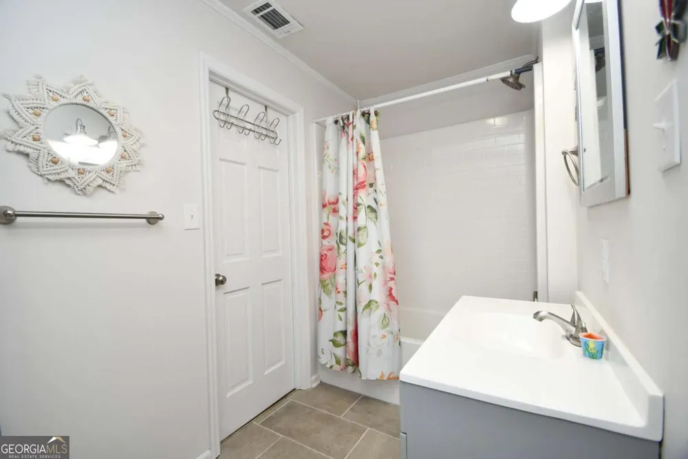 280 Valleybrook Dr, Athens, GA 30606