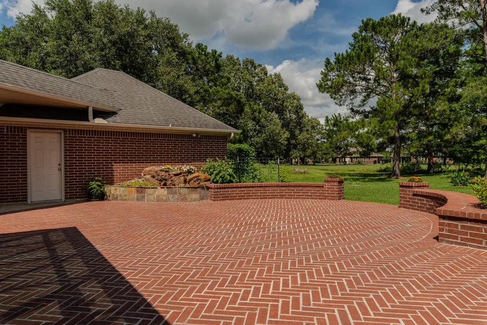 3765 Seminole Dr, Beaumont, TX 77707