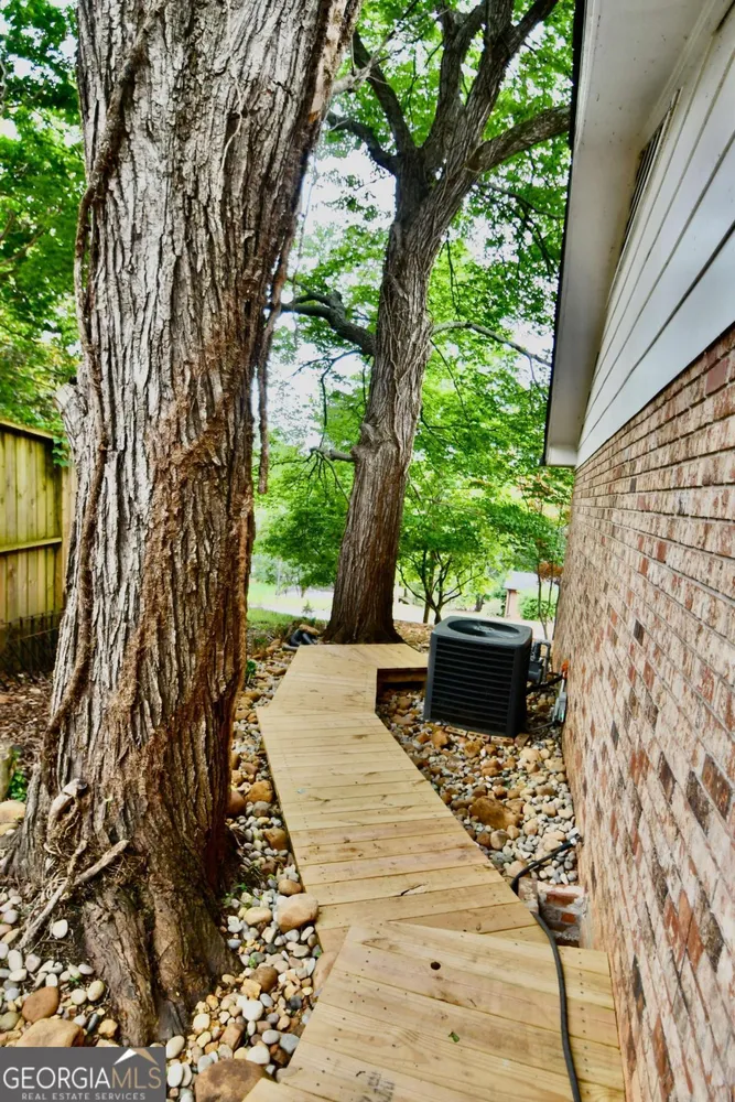 280 Valleybrook Dr, Athens, GA 30606