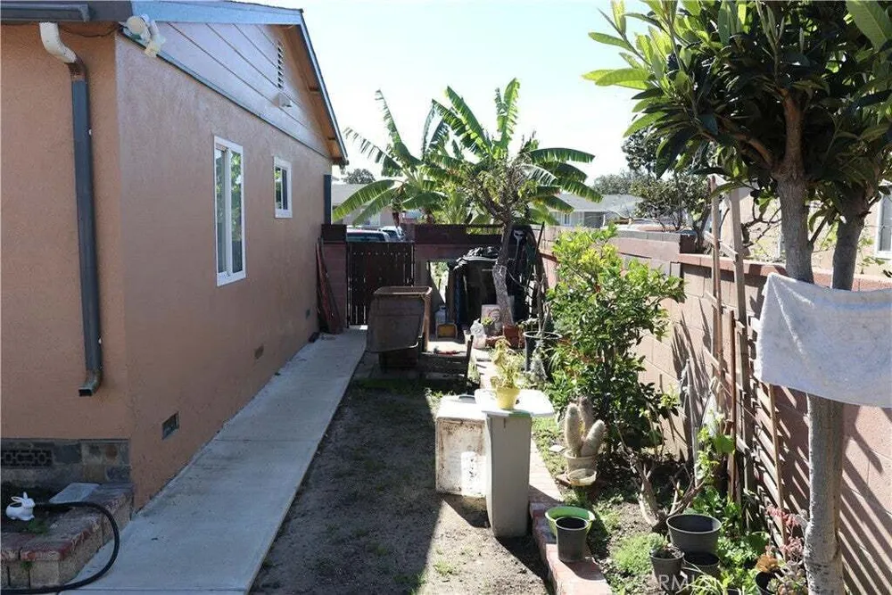 1467 W Roberta Ave, Fullerton, CA 92833