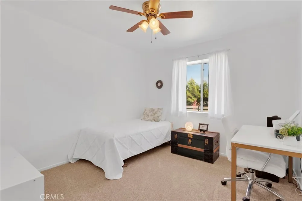 22672 El Centro Rd, Apple Valley, CA 92307