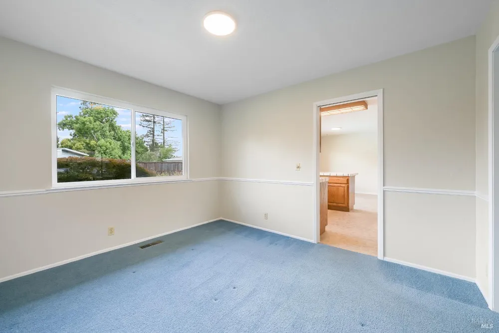 717 Glenhill Ct, Novato, CA 94947