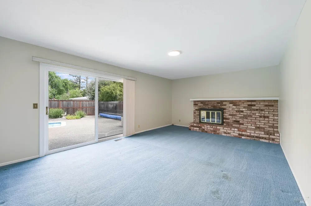 717 Glenhill Ct, Novato, CA 94947