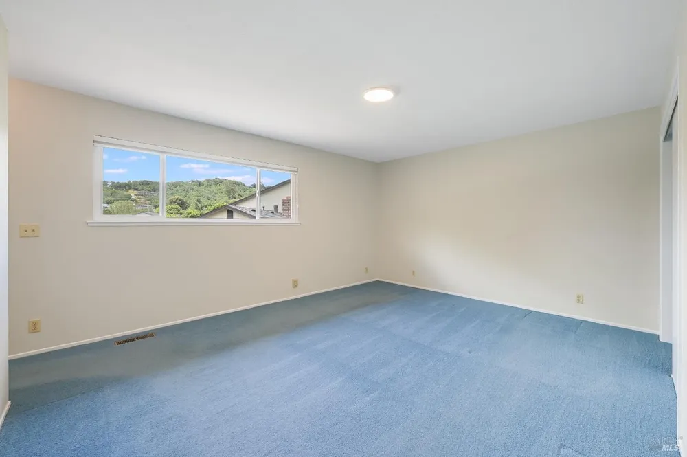 717 Glenhill Ct, Novato, CA 94947