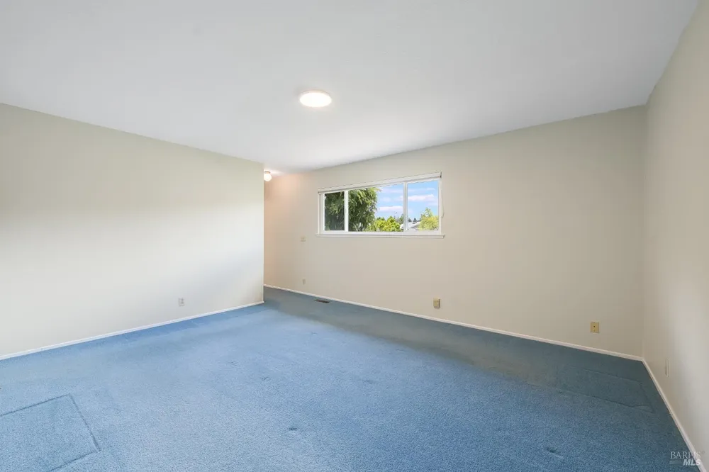 717 Glenhill Ct, Novato, CA 94947
