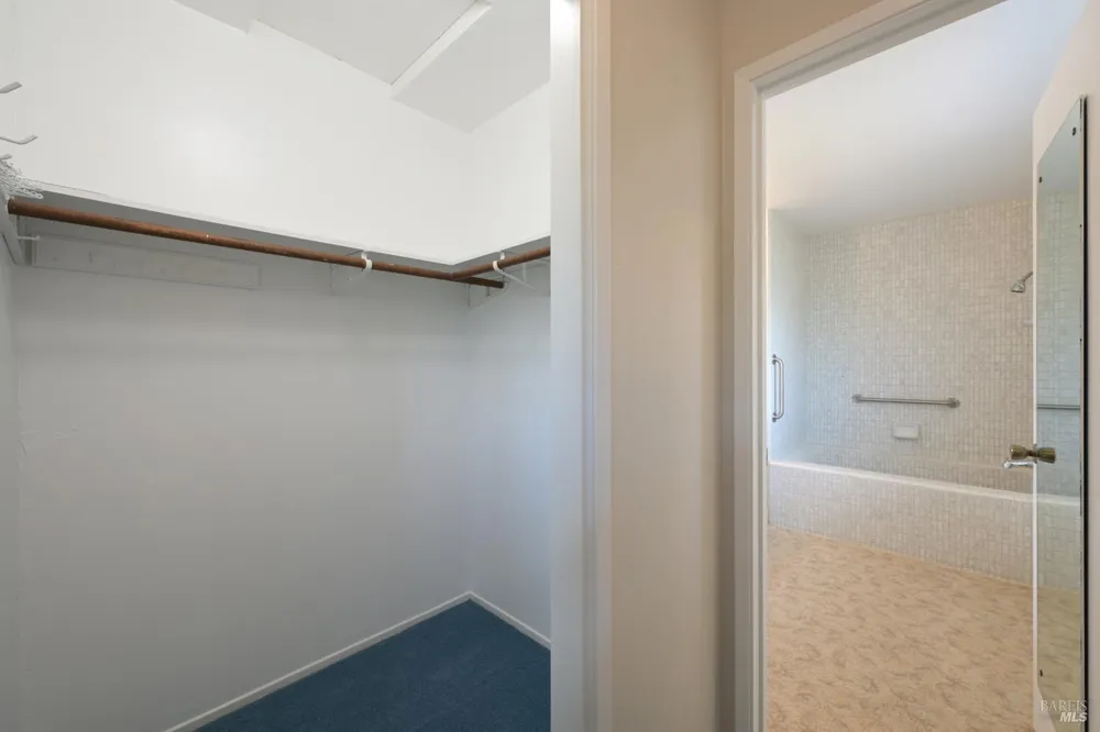 717 Glenhill Ct, Novato, CA 94947