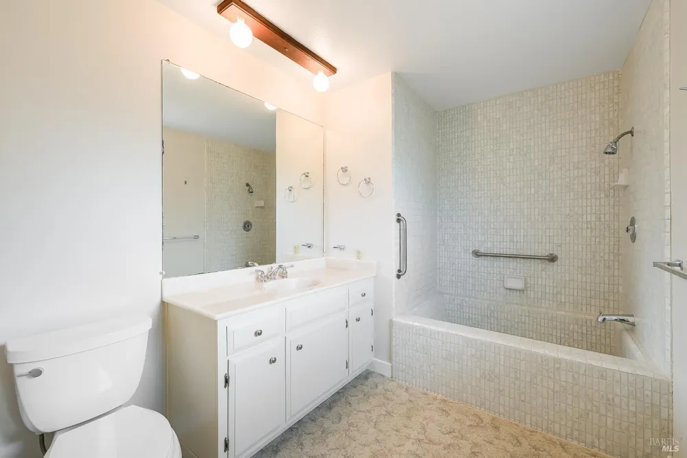 717 Glenhill Ct, Novato, CA 94947