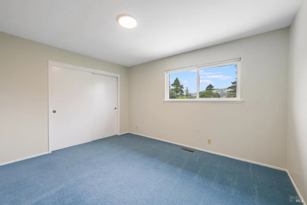 717 Glenhill Ct, Novato, CA 94947