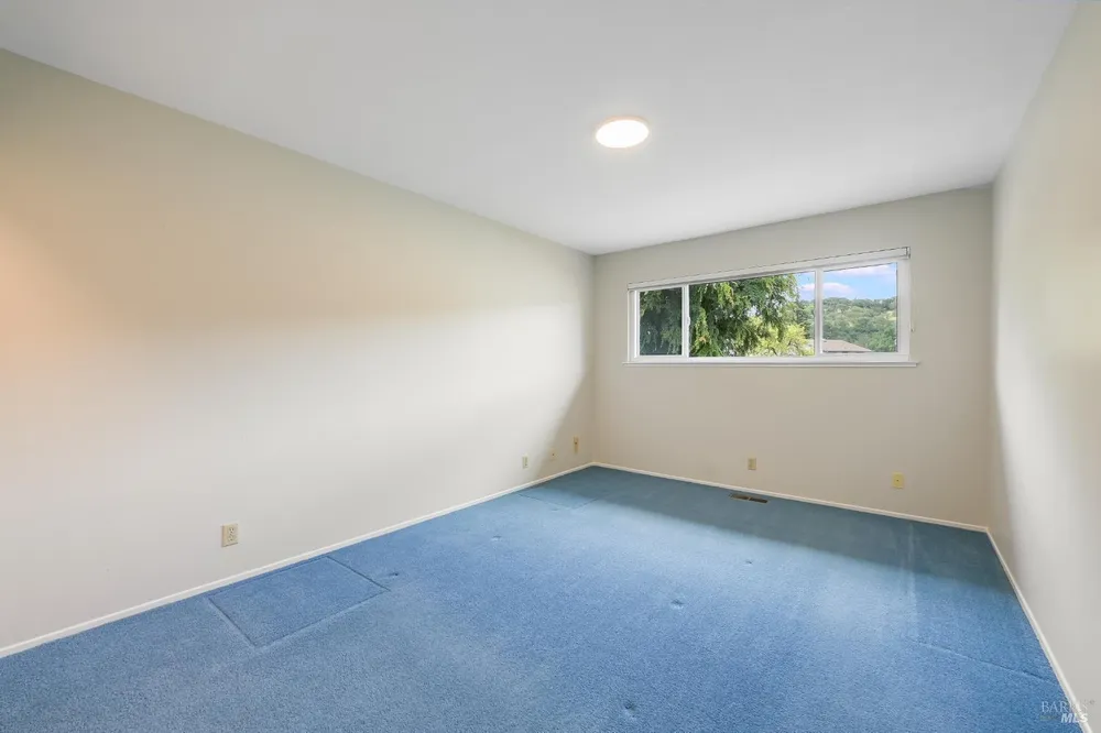 717 Glenhill Ct, Novato, CA 94947