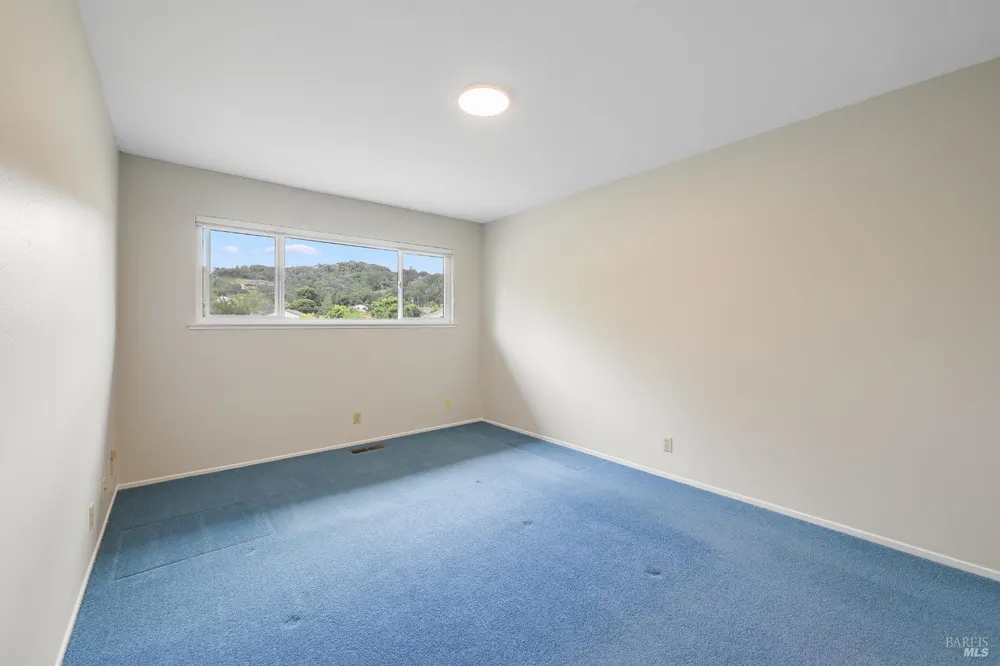 717 Glenhill Ct, Novato, CA 94947