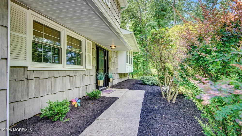 499 Tennent Rd, Morganville, NJ 07751