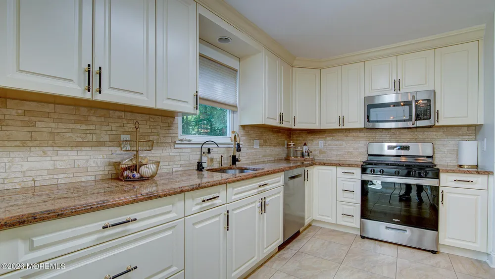 499 Tennent Rd, Morganville, NJ 07751