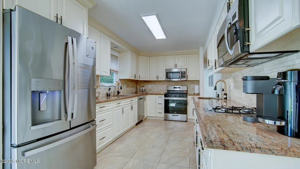 499 Tennent Rd, Morganville, NJ 07751