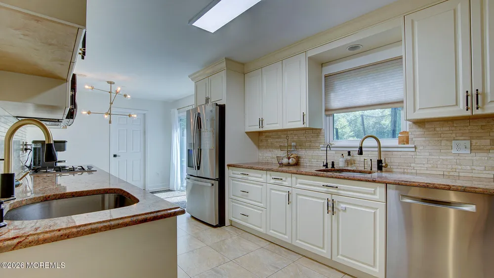 499 Tennent Rd, Morganville, NJ 07751
