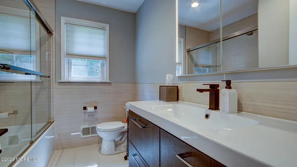 499 Tennent Rd, Morganville, NJ 07751