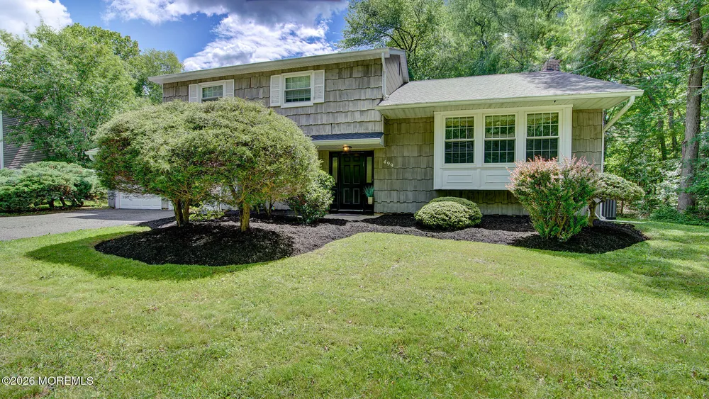 499 Tennent Rd, Morganville, NJ 07751