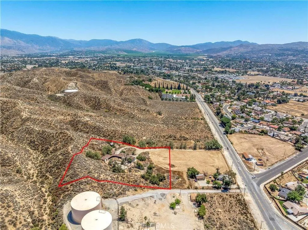 955 Park Ave, San Jacinto, CA 92583