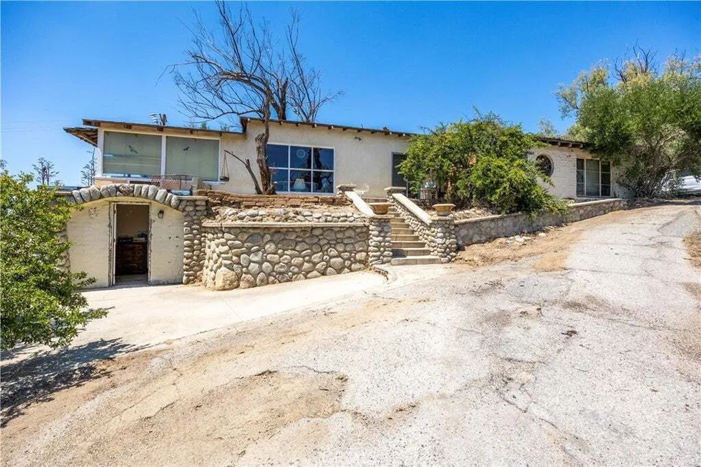 955 Park Ave, San Jacinto, CA 92583