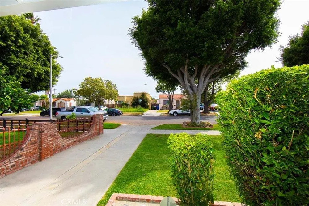 1919 W 82nd St, South Los Angeles, CA 90047