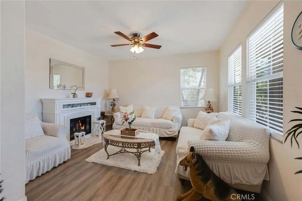 977 Saltbush Ln, Hemet, CA 92545