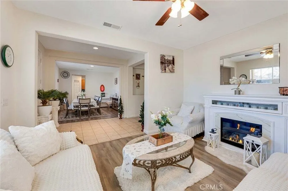 977 Saltbush Ln, Hemet, CA 92545