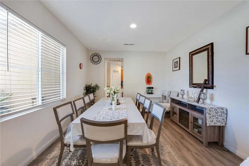 977 Saltbush Ln, Hemet, CA 92545