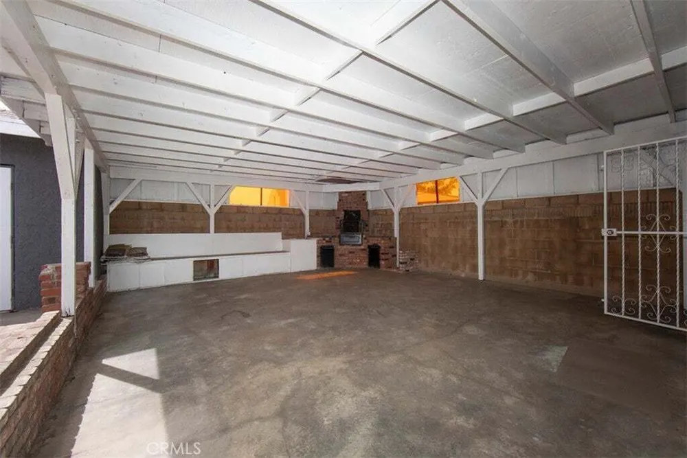 1919 W 82nd St, South Los Angeles, CA 90047