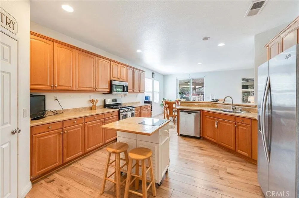 977 Saltbush Ln, Hemet, CA 92545