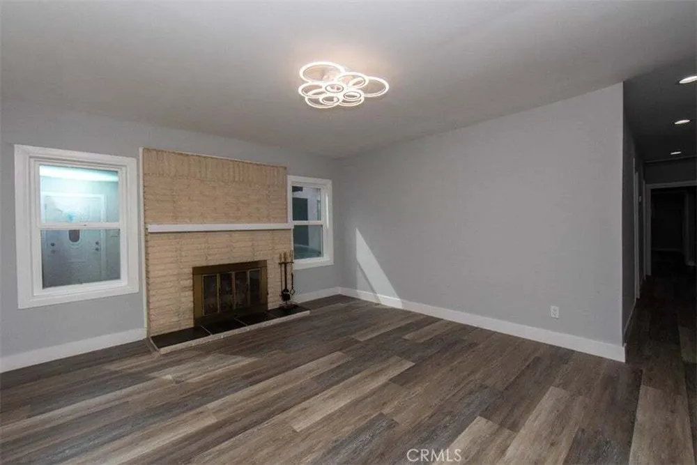 1919 W 82nd St, South Los Angeles, CA 90047