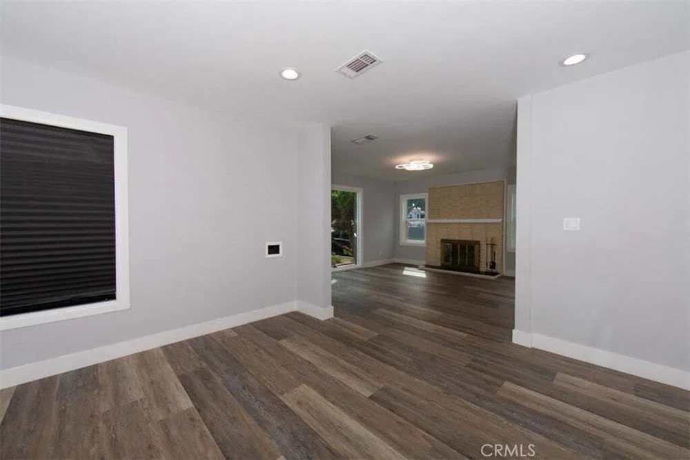 1919 W 82nd St, South Los Angeles, CA 90047