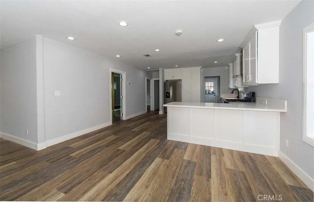 1919 W 82nd St, South Los Angeles, CA 90047