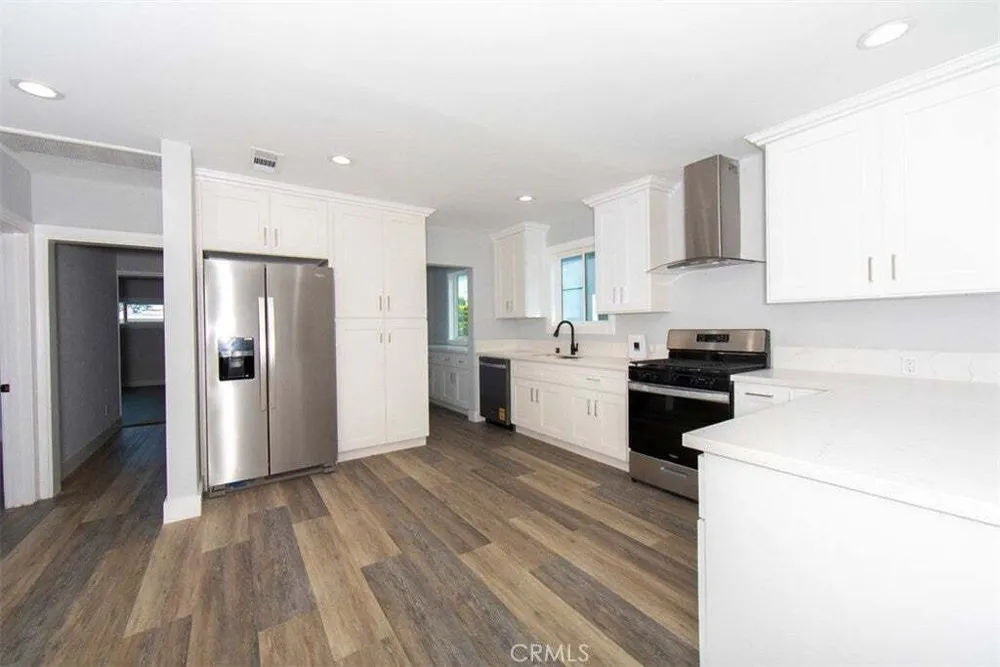 1919 W 82nd St, South Los Angeles, CA 90047