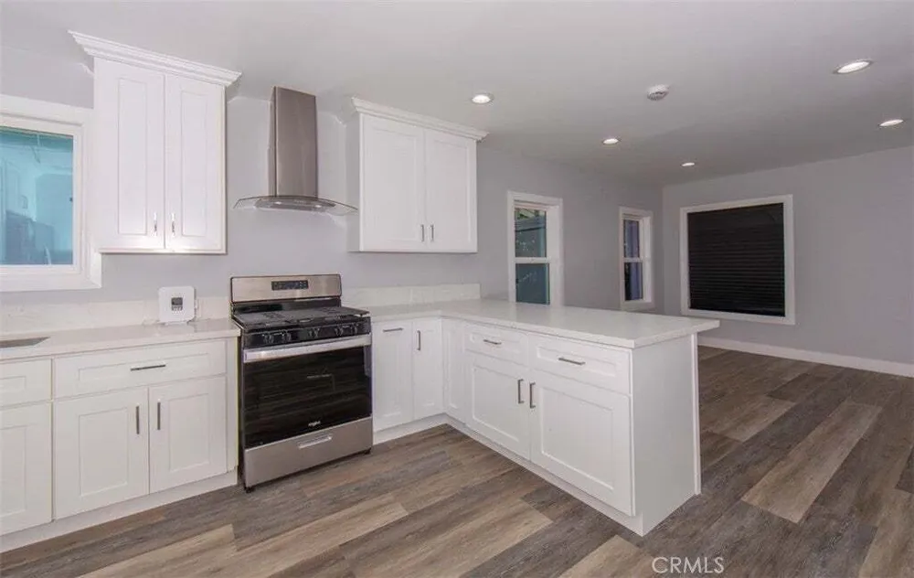 1919 W 82nd St, South Los Angeles, CA 90047
